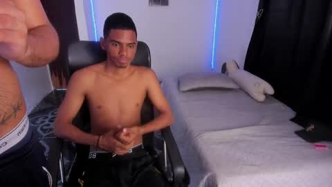 snak_master1 online show from May 2026 12:25:02 PM