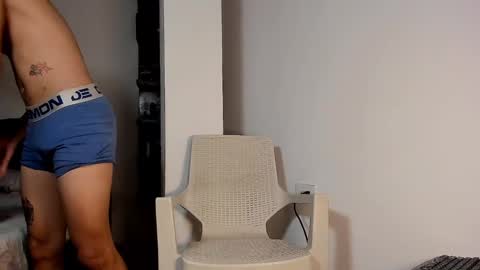 snakebutterfly online show from December 2024 07:03:01 AM