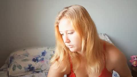 Sneakylildevils online show from May 2026 07:48:02 AM