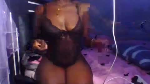 Snapshot of sneakylink001 chatting on March 2026 04:33:01 PM sneakylink001 online show from March 2026 04:33:01 PM