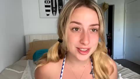 Sneaky Sadie online show from February 2025 06:31:01 PM