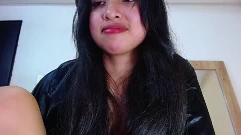 Snapshot of sneakyy_fantasy chatting on December 2024 06:54:01 AM Hellen online show from December 2024 06:54:01 AM