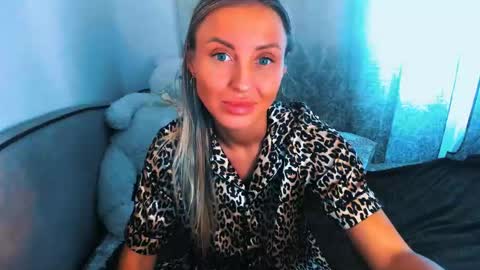 Sneja online show from April 2026 12:10:01 PM