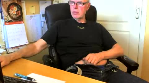 Snapshot of snickarn335731 chatting on April 2026 01:11:01 PM snickarn335731 online show from April 2026 01:11:01 PM