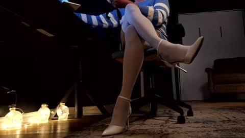 MISS SISSY CHERI online show from August 2026 07:34:02 PM