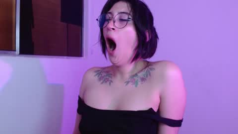 Snapshot of snow_baall chatting on December 2024 02:17:02 PM IG OF red moonn online show from December 2024 02:17:02 PM