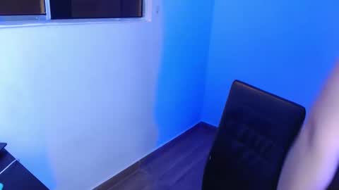 Snapshot of snow_baall chatting on December 2024 01:18:02 PM IG OF red moonn online show from December 2024 01:18:02 PM