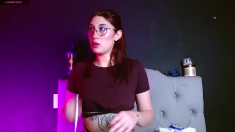 Snapshot of snow_baall chatting on April 2026 06:02:02 AM IG OF red moonn online show from April 2026 06:02:02 AM