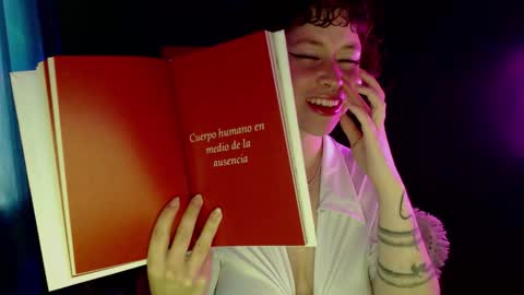 Snapshot of snow_flowers chatting on October 2025 10:22:02 PM Arwen online show from October 2025 10:22:02 PM