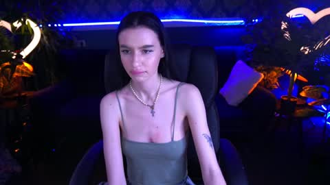 Snapshot of snow_whiteeex chatting on January 2025 11:13:02 AM snow_whiteeex online show from January 2025 11:13:02 AM