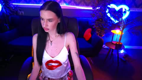 Snapshot of snow_whiteeex chatting on February 2025 10:49:02 PM snow_whiteeex online show from February 2025 10:49:02 PM