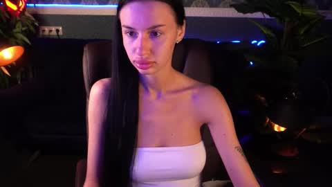 Snapshot of snow_whiteeex chatting on September 2025 05:40:01 AM snow_whiteeex online show from September 2025 05:40:01 AM