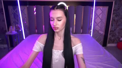 snow_whiteeex online show from March 2026 06:51:01 AM