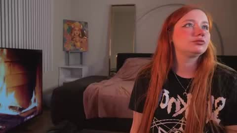 Snapshot of snowflakeskitty chatting on June 2026 05:31:02 AM Ellie online show from June 2026 05:31:02 AM