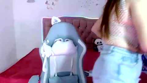 snowhot_69 online show from June 2026 09:01:02 AM