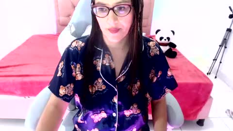 snowhot_69 online show from July 2026 10:11:01 AM