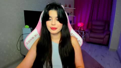 snowingwinter online show from May 2026 07:08:01 PM