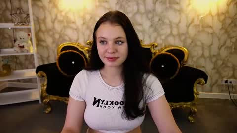 snowwhite_bella online show from July 2026 07:13:01 PM