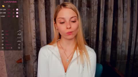 Snapshot of so__sweet chatting on March 2025 09:51:01 PM Alice - Birthday Girl online show from March 2025 09:51:01 PM