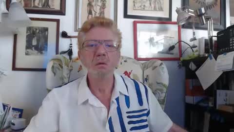 Snapshot of so_erotic_sub chatting on October 2025 08:04:02 PM ImYourBitch online show from October 2025 08:04:02 PM