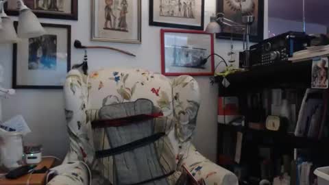 Snapshot of so_erotic_sub chatting on November 2025 12:24:01 AM ImYourBitch online show from November 2025 12:24:01 AM