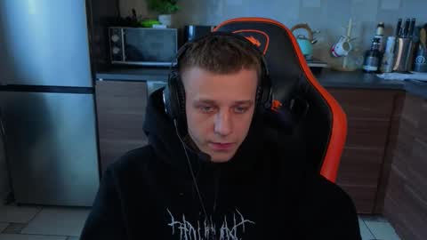 kluvr4 online show from February 2026 06:06:02 AM