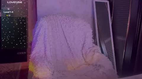 Snapshot of sofa_green chatting on December 2025 02:07:02 AM lady sofi green online show from December 2025 02:07:02 AM