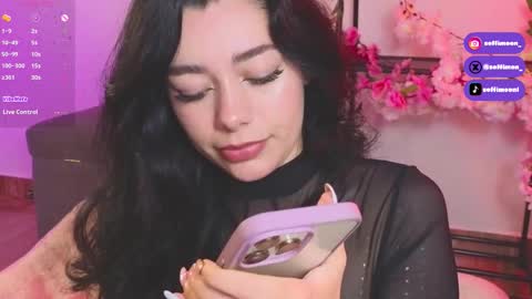 Snapshot of soffimoon_ chatting on September 2025 02:33:01 AM IG Soffimoon I THANK YOU FOR LEAVING YOUR FOLLOW online show from September 2025 02:33:01 AM