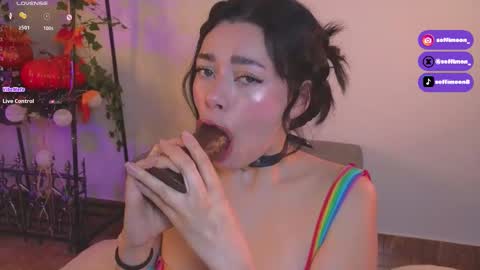 Snapshot of soffimoon_ chatting on November 2025 03:16:01 AM IG Soffimoon I THANK YOU FOR LEAVING YOUR FOLLOW online show from November 2025 03:16:01 AM