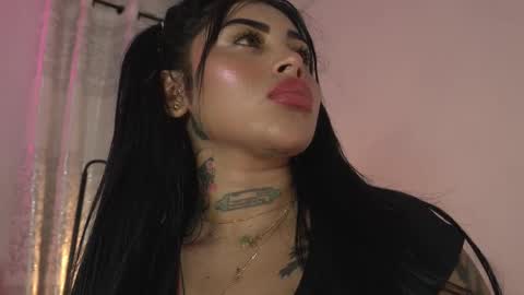 sofhia cruz online show from April 2026 08:33:01 PM