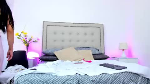 sofhyalove online show from August 2026 08:30:01 PM