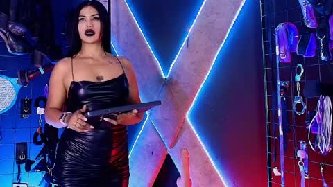 Charlotte and cloe online show from April 2026 08:28:02 PM