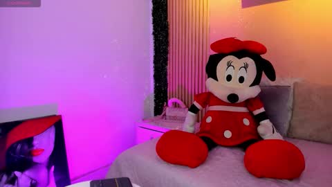 sofi_cuttie online show from December 2025 03:56:02 AM