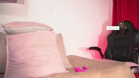 Sofia online show from September 2025 03:07:02 AM