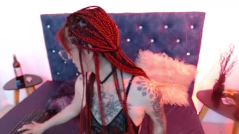 Snapshot of sofi_f_w chatting on February 2025 09:28:01 PM Sofi online show from February 2025 09:28:01 PM