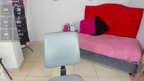 Snapshot of sofi_f_w chatting on September 2025 09:52:02 PM Sofi online show from September 2025 09:52:02 PM