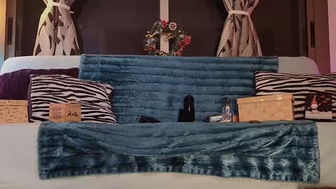 Sofi Mora online show from December 2024 06:39:02 PM