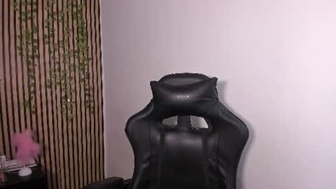 Skarlett online show from July 2026 06:57:02 PM