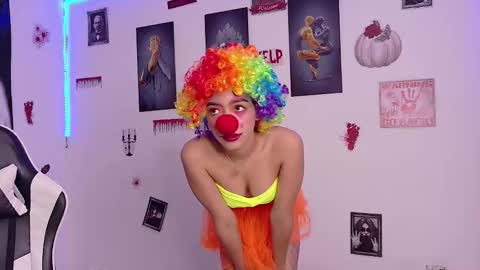 sofia_arango1107 online show from October 2025 07:08:01 PM