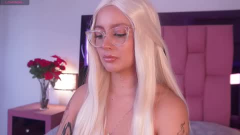 Snapshot of sofia_dream7 chatting on February 2025 07:10:02 PM Sofi online show from February 2025 07:10:02 PM