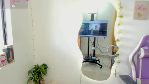 sofia online show from September 2025 05:58:01 PM