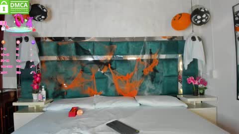 Snapshot of sofia_gomez1_ chatting on October 2025 01:06:02 PM Sofia online show from October 2025 01:06:02 PM