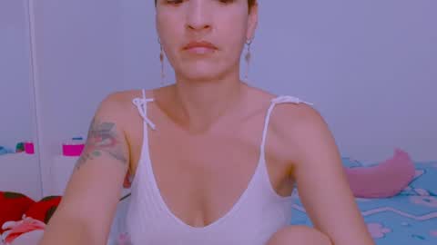 Snapshot of sofia_mark20 chatting on January 2025 05:37:02 PM Sofia online show from January 2025 05:37:02 PM