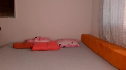 Sofia  online show from April 2026 02:43:01 PM