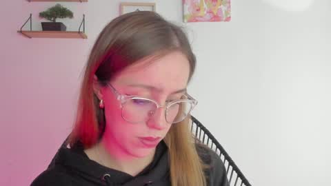 Snapshot of sofia_palacios_ chatting on December 2024 02:42:02 AM online show from December 2024 02:42:02 AM