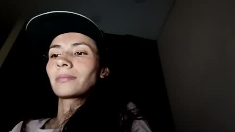 Snapshot of sofia_resiliente chatting on November 2025 11:59:01 PM SOFIA online show from November 2025 11:59:01 PM