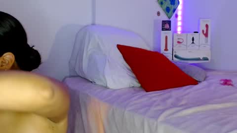 Snapshot of sofia_rios07 chatting on October 2025 11:24:02 PM IG online show from October 2025 11:24:02 PM