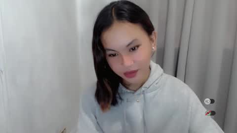 sofia_sweetheart18 online show from November 2025 01:08:02 AM