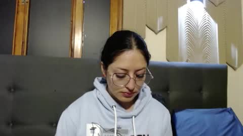 Sofa online show from September 2025 11:04:02 AM