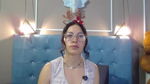 Sofa online show from December 2025 11:08:01 AM